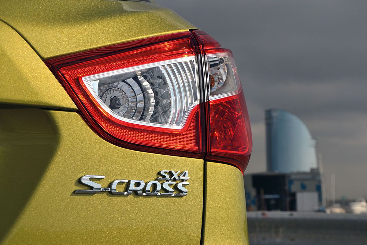 Suzuki SX4 Celując w kompakty