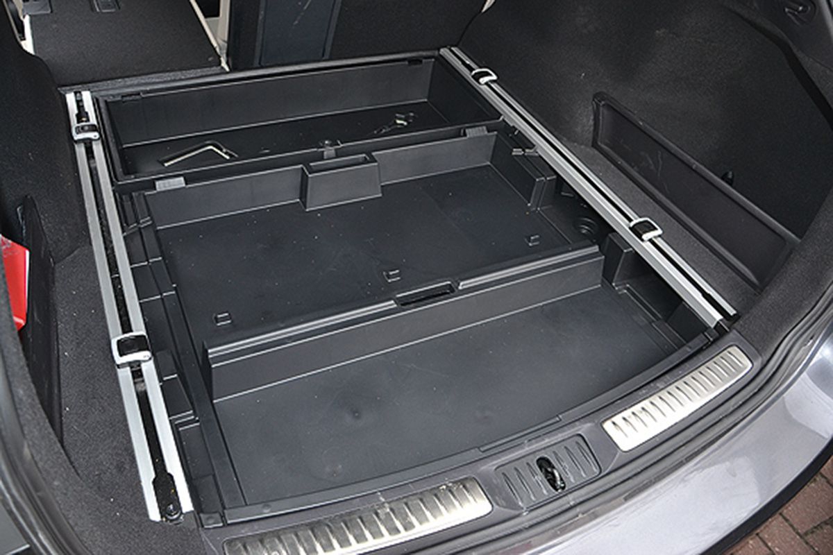 Hyundai i40 vs. Toyota Avensis Jak równy z równym