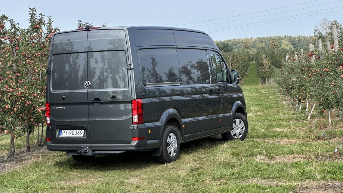 Volkswagen Crafter to następca modelu LT i baza do stworzenia bliźniaczego MAN-a TGE. 