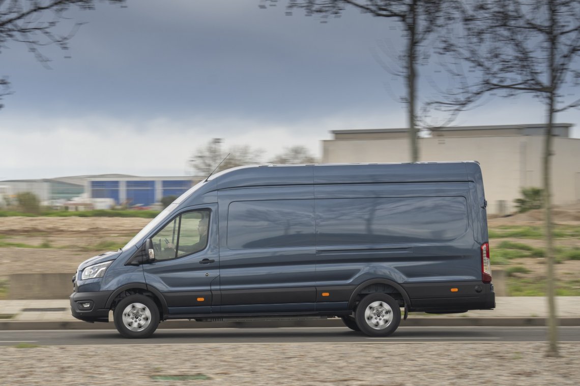 E-Transit_Enhanced_Range_050