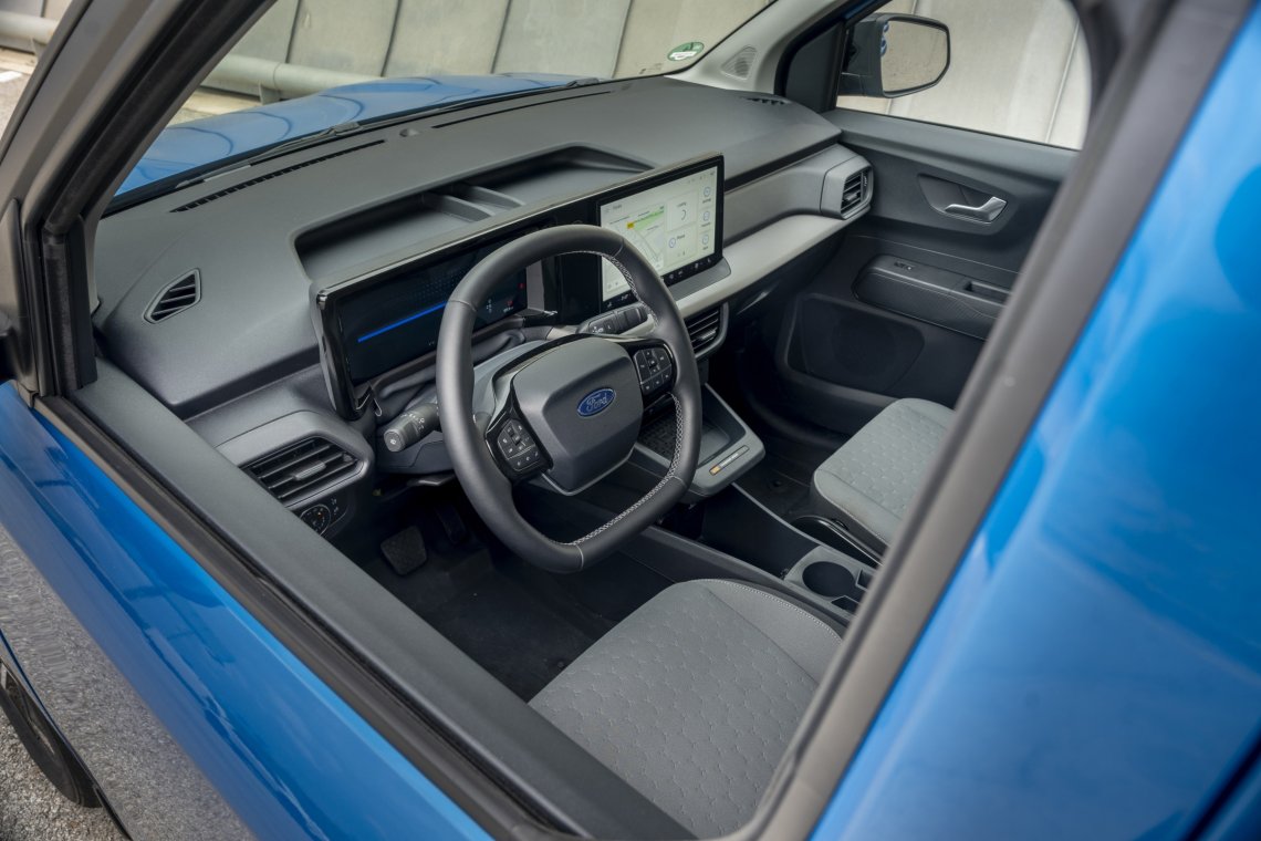 E-Transit_Courier_088