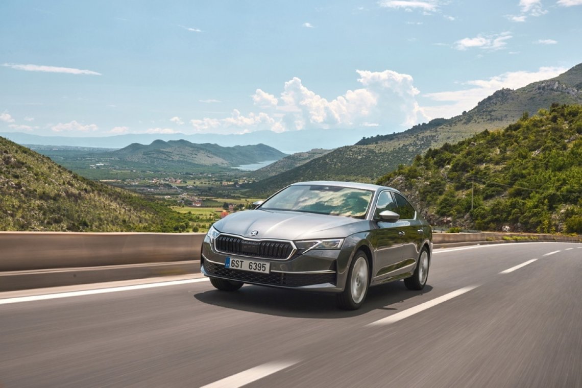 57_skoda_octavia_7b75b765_2