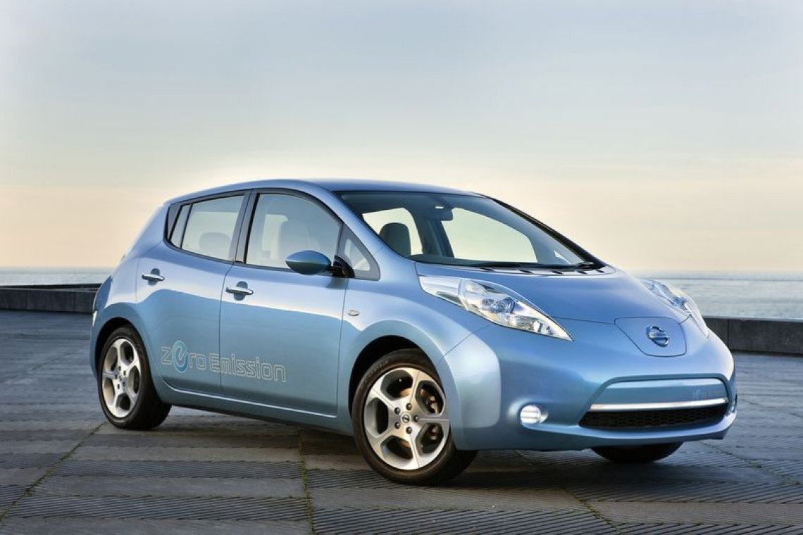 Elektryczny Nissan LEAF rusza na podbój Danii