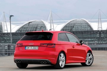 Audi-S3_2014_1600x1200_wallpaper_1f