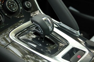 Peugeot 3008 Hybrid4_(10)