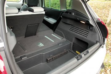 Peugeot 3008 Hybrid4_(15)