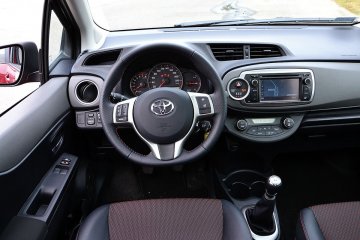 Yaris_fot.P.Dobroslawski (2)