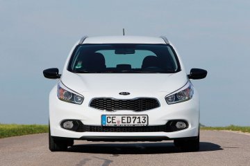 Kia-Ceed_SW_2013_1600x1200_wallpaper_87