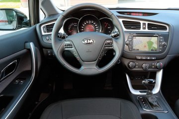 Kia-Ceed_SW_2013_1600x1200_wallpaper_95