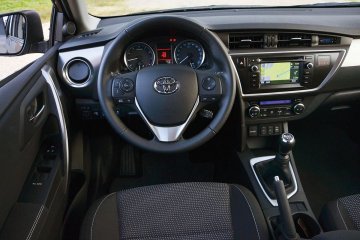 Toyota_Auris_PD (15)