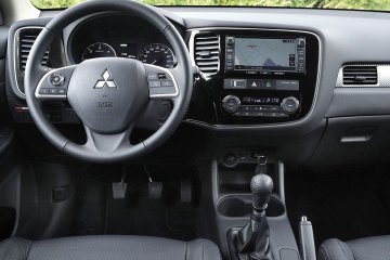 Mitsubishi-Outlander_2013_1600x1200_wallpaper_1a