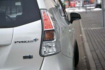 Toyota_Prius_Plus_PD (4)