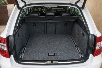 Superb_Combi_40_on_location