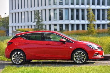 opel_astra_v (3)_fot_Opel