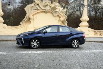 Toyota Mirai, 2015 (4)