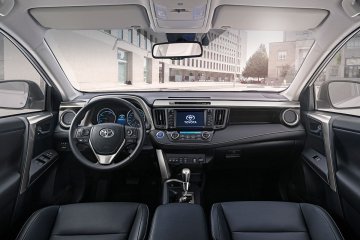 RAV4_HYBRID_INT_01