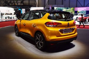 Renault Scenic (2)