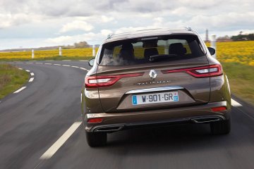 Renault-Talisman_Estate-2016-1600-39