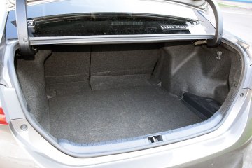 corolla bagaznik (1)