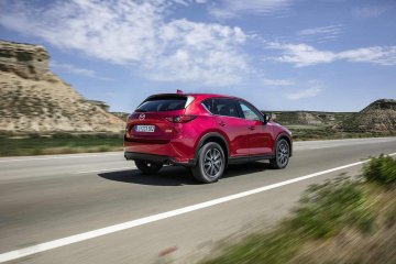 All-new CX-5_BCN 2017_Action_29