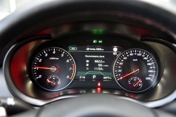 Mała zagadka, które zegary należą do którego samochodu…?