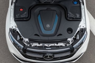 Mercedes-Benz-EQC (8)