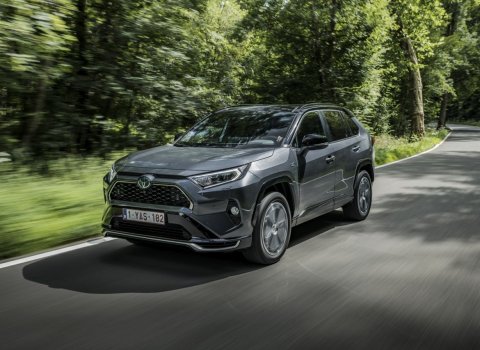 rav4phevdpl2020-dynamic-046