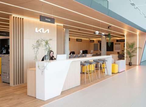 Kia_JD_Kulej_-_pierwszy_taki_salon_w_Europie_02_fot