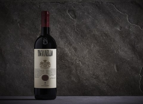Maserati_GranCabrio_Folgore_Tignanello_Tignanello_wine_bottle