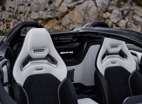 Mercedes_AMG_PureSpeed_(13)