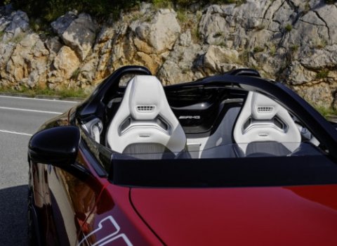 Mercedes_AMG_PureSpeed_(9)