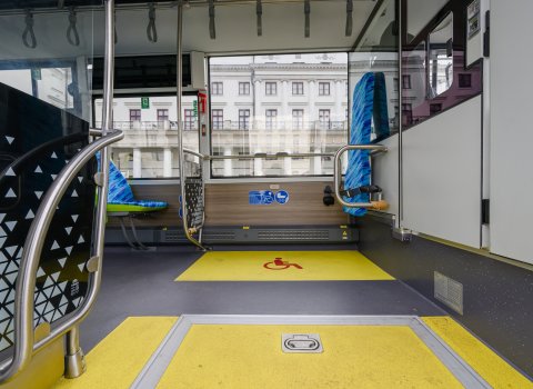 BUSNEX_f_Dominik_Kalamus_0119