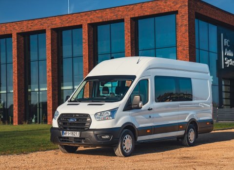 Ford-Transit-z-platforma_fot-Piotr-Rejowski_01