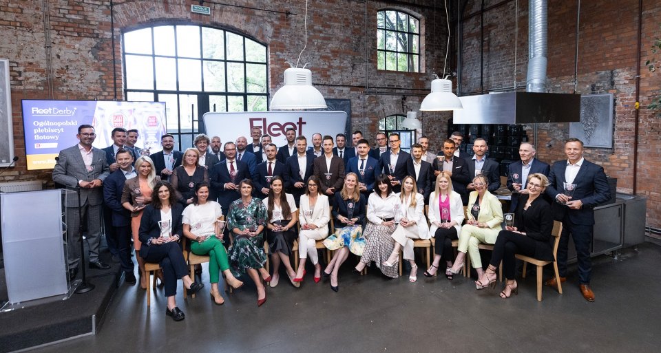 Zdjecie_grupowe_Laureatow_Fleet_Derby_2023