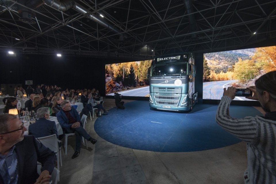 Volvo_FH_Electric-6